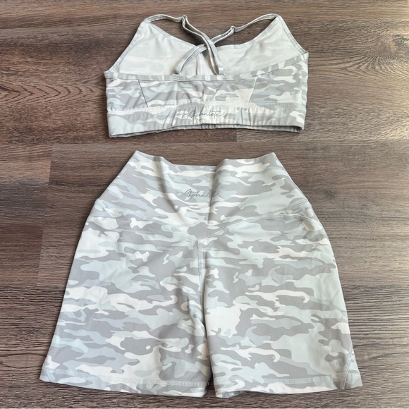 Alphalete Camo Sports Bra and Shorts Set - Picture 2 of 8